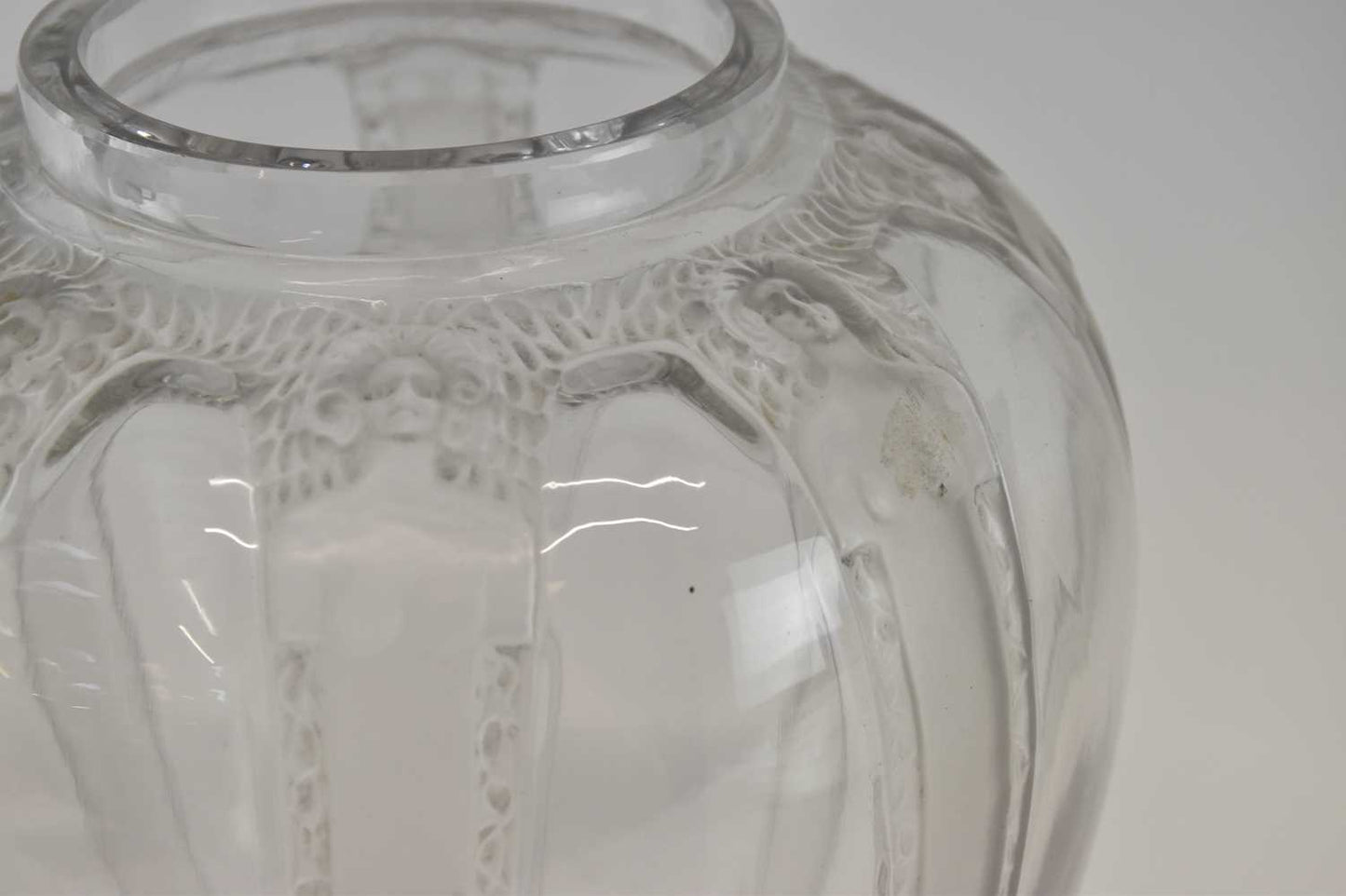 René Lalique Cariatides Vase – Frosted Nude Relief Glass, Signed, 20cm Tall