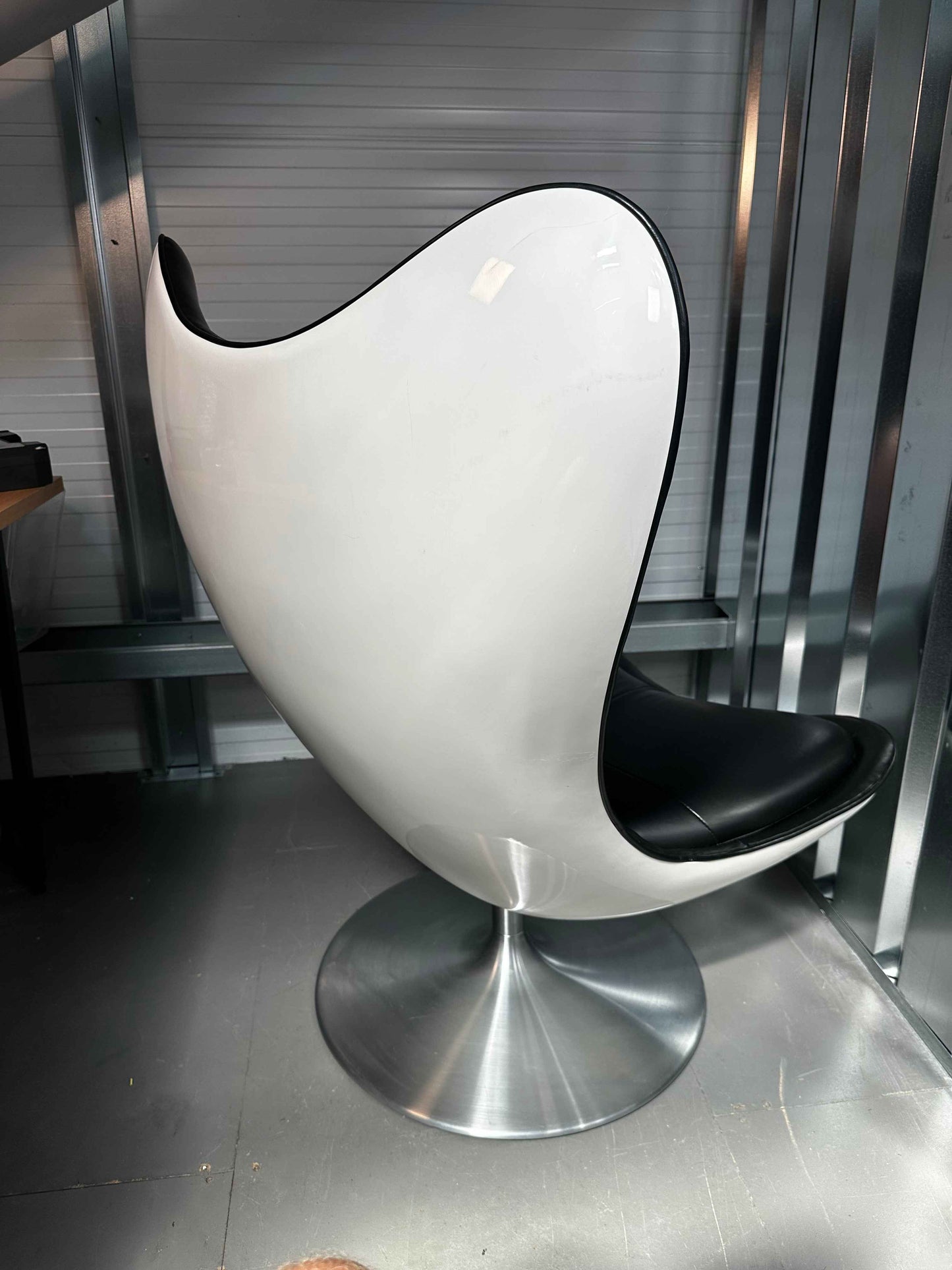 Conran Glove Swivel Chair – Black Faux Leather & White Shell Base