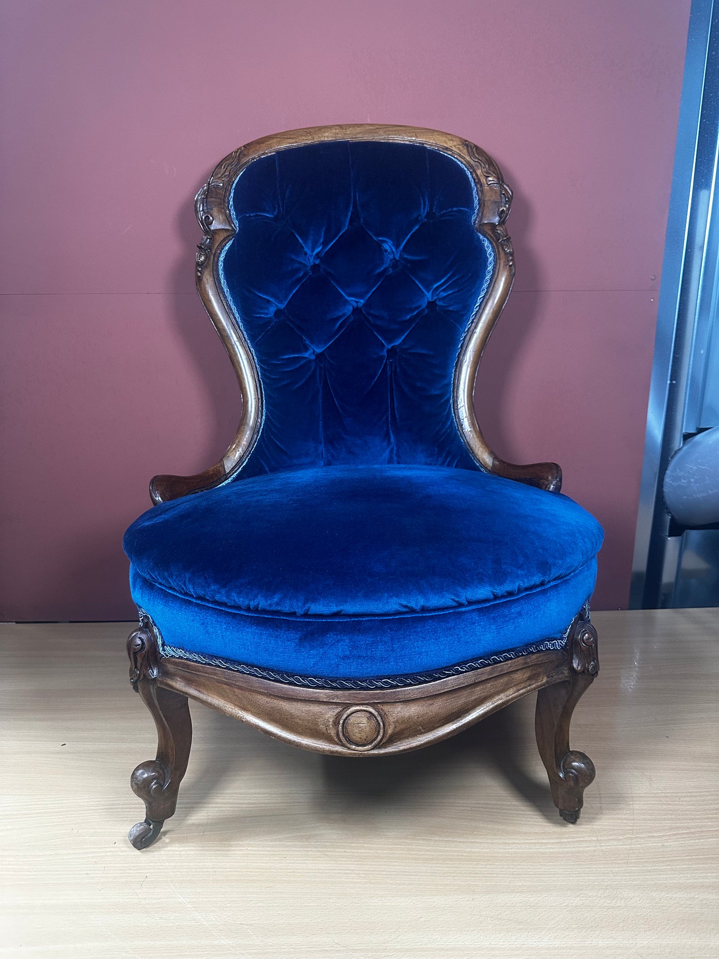 Victorian Spoonback Nursing Chair – Blue Velvet Upholstery – Carved Walnut c.1870