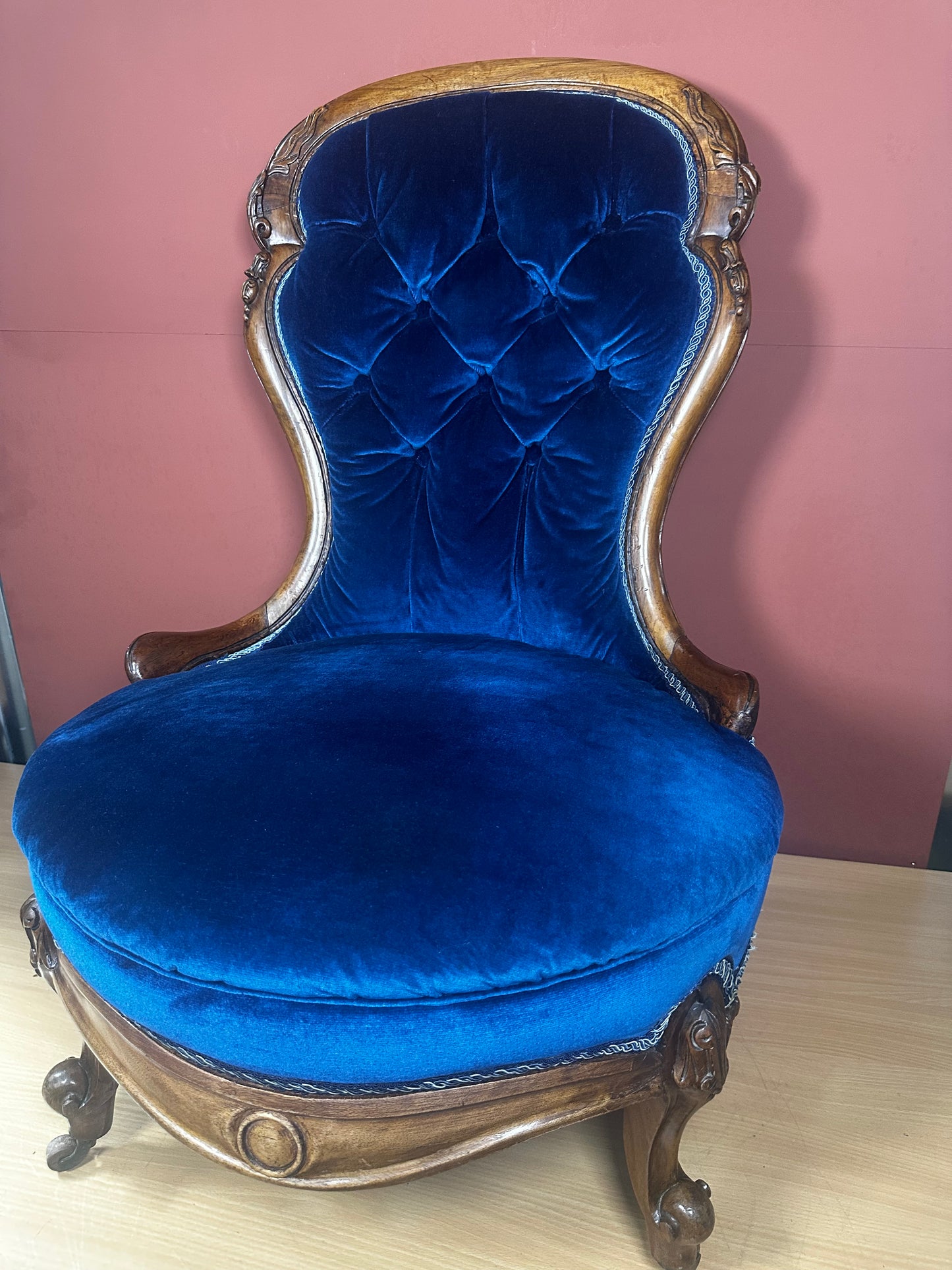Victorian Spoonback Nursing Chair – Blue Velvet Upholstery – Carved Walnut c.1870