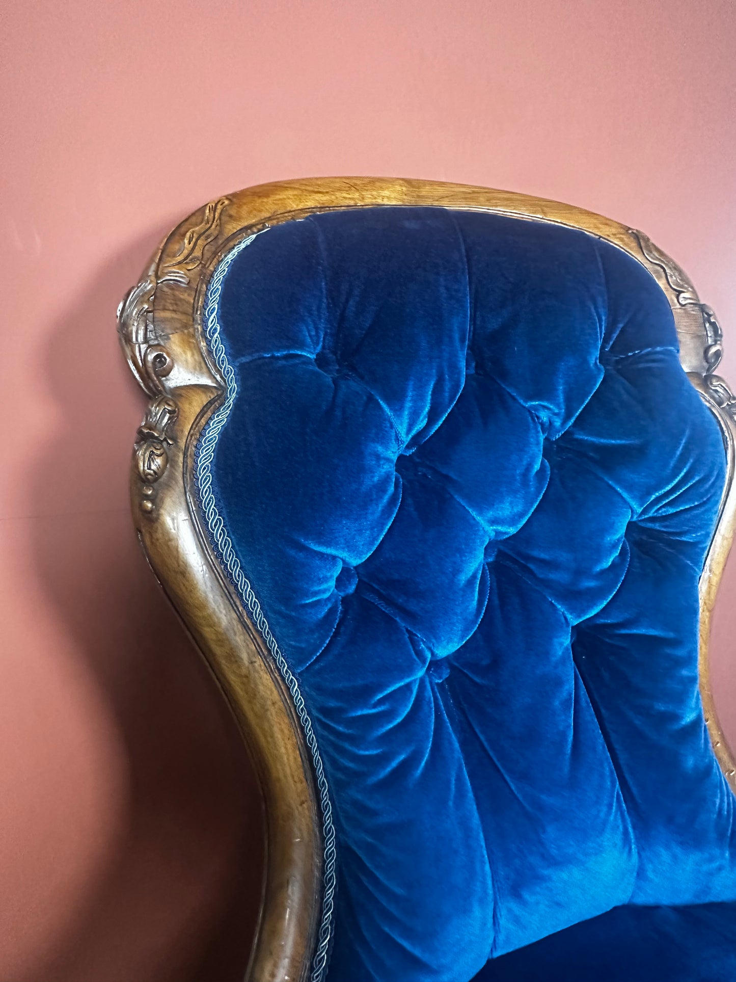 Victorian Spoonback Nursing Chair – Blue Velvet Upholstery – Carved Walnut c.1870