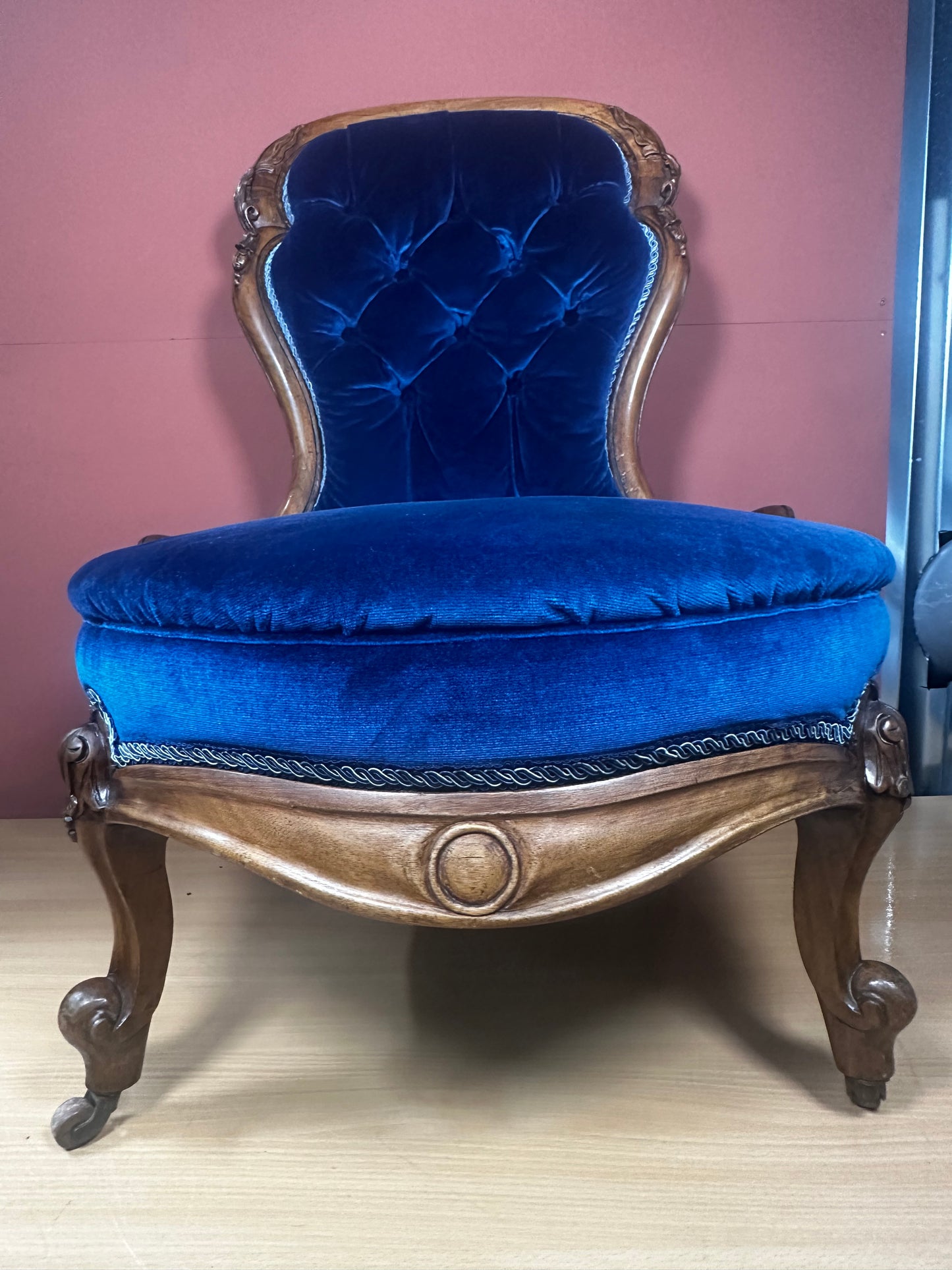 Victorian Spoonback Nursing Chair – Blue Velvet Upholstery – Carved Walnut c.1870