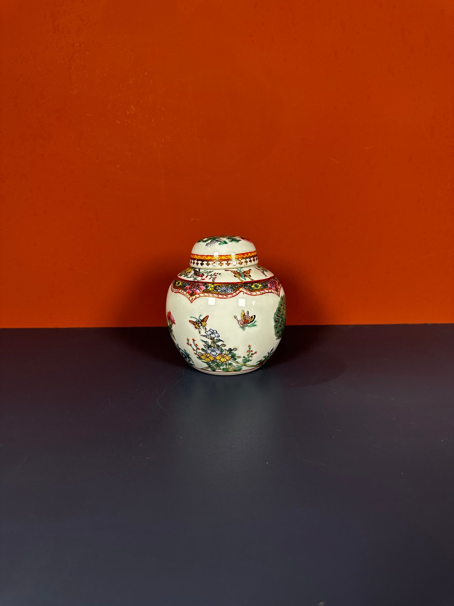 Antique Chinese Ginger Jar – Hand-Painted Floral & Peony Porcelain