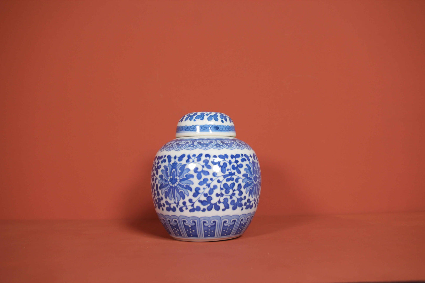 Vintage Chinese Blue & White Porcelain Ginger Jar – Floral Motif Used As Vase