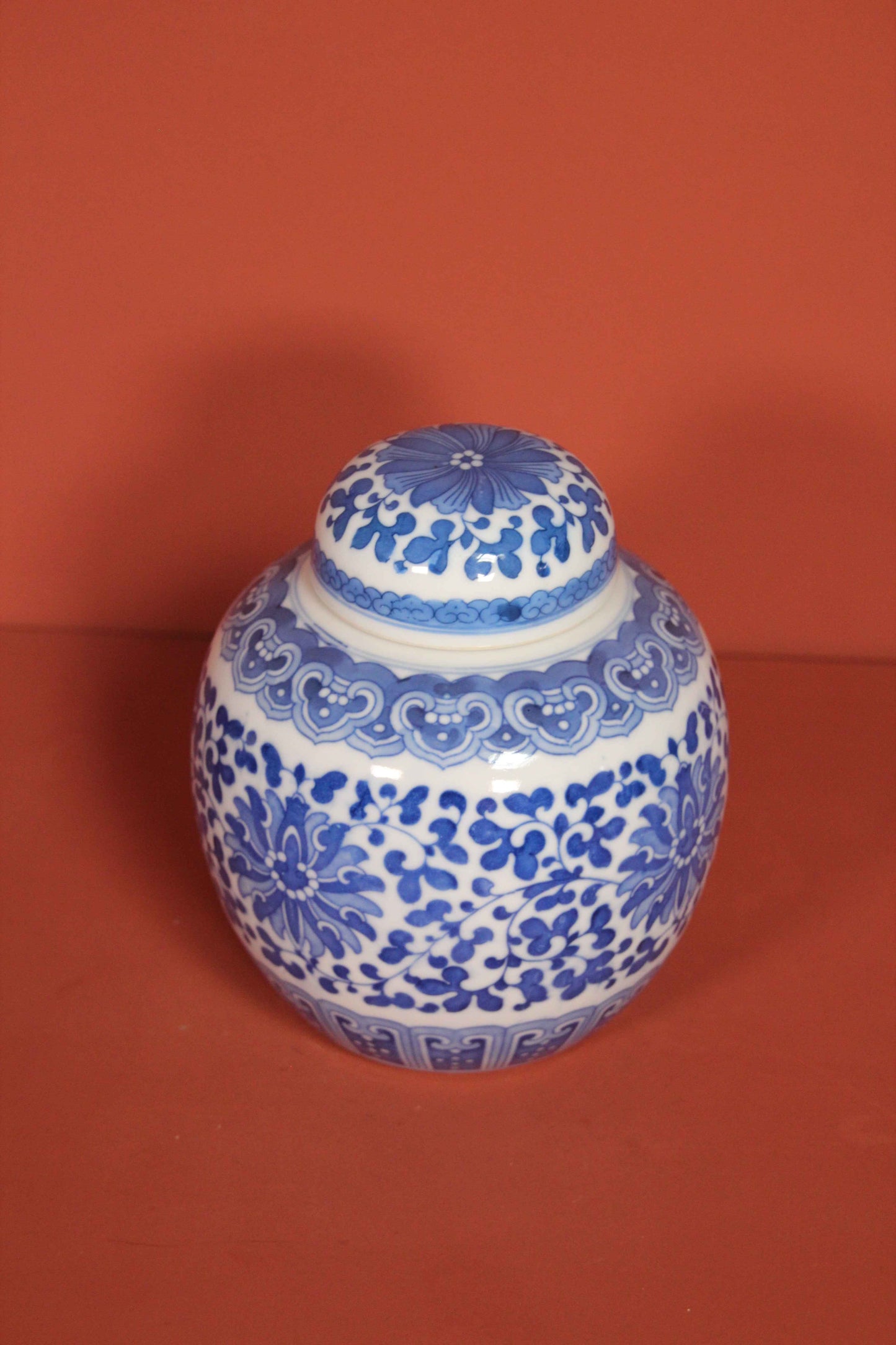 Vintage Chinese Blue & White Porcelain Ginger Jar – Floral Motif Used As Vase