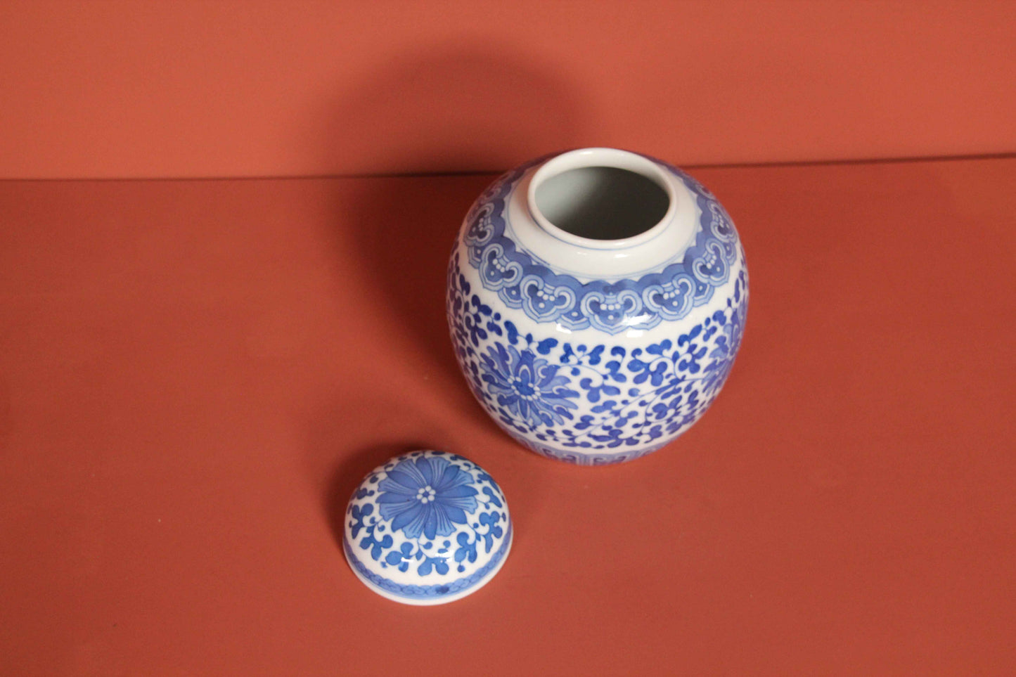 Vintage Chinese Blue & White Porcelain Ginger Jar – Floral Motif Used As Vase
