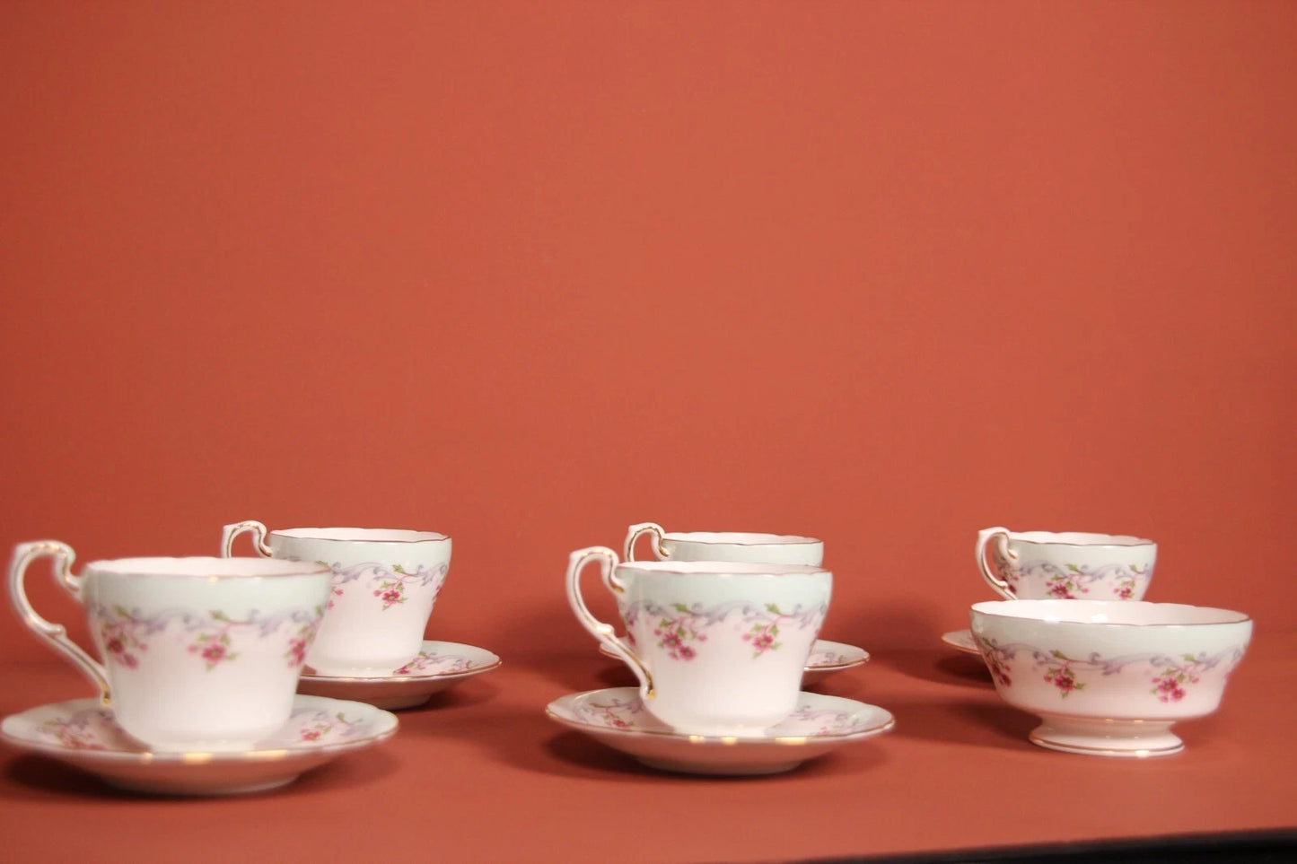 Paragon Bordeaux Tea Cups & Saucers – Vintage Floral Bone China Set